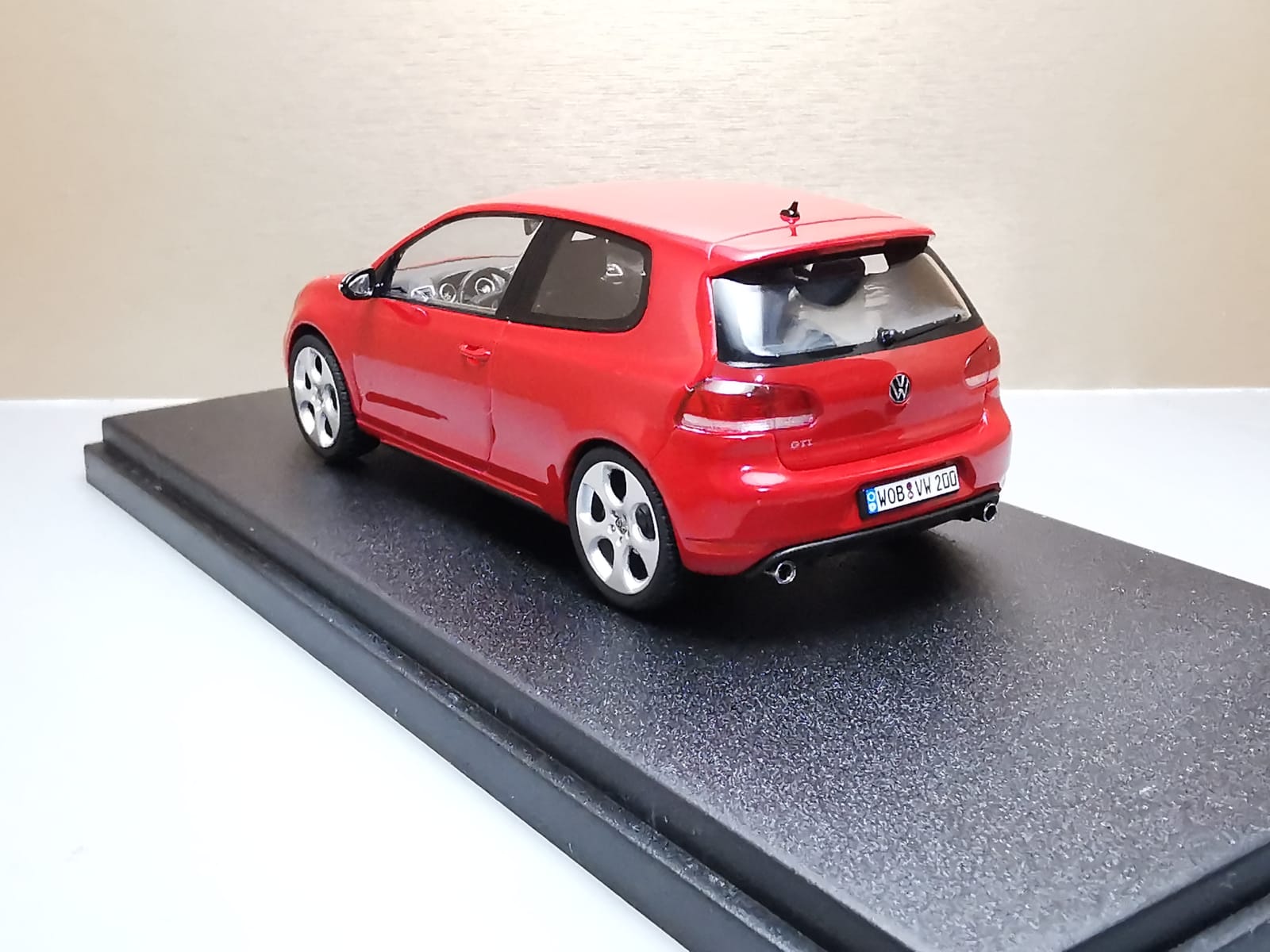 VW Golf 6 Coupe GTI rosu - 2