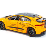 jaguar-i-pace-e-trophy-pull-back-licht-en-geluid-orange