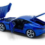 jaquar-f-type-licht-geluid-en-sturende-voorwielen-blauw