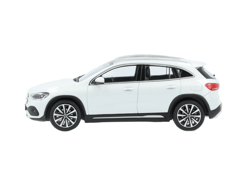 Mercedes Benz GLA (H247) digital white 3