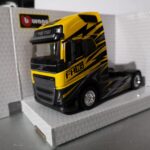 Tir Volvo FH16 Globetrotter 750 XXL yellow - 14,5 cm
