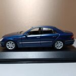 Mercedes Benz E-Klass (w211) 2006 blue metallic 1