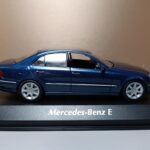 Mercedes Benz E-Klass (w211) 2006 blue metallic 1
