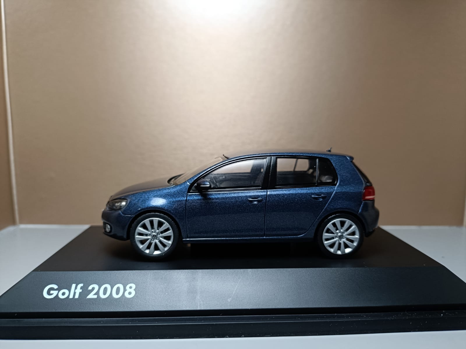 VW Golf 6 Bluegraphit 2008 – 4 usi 2