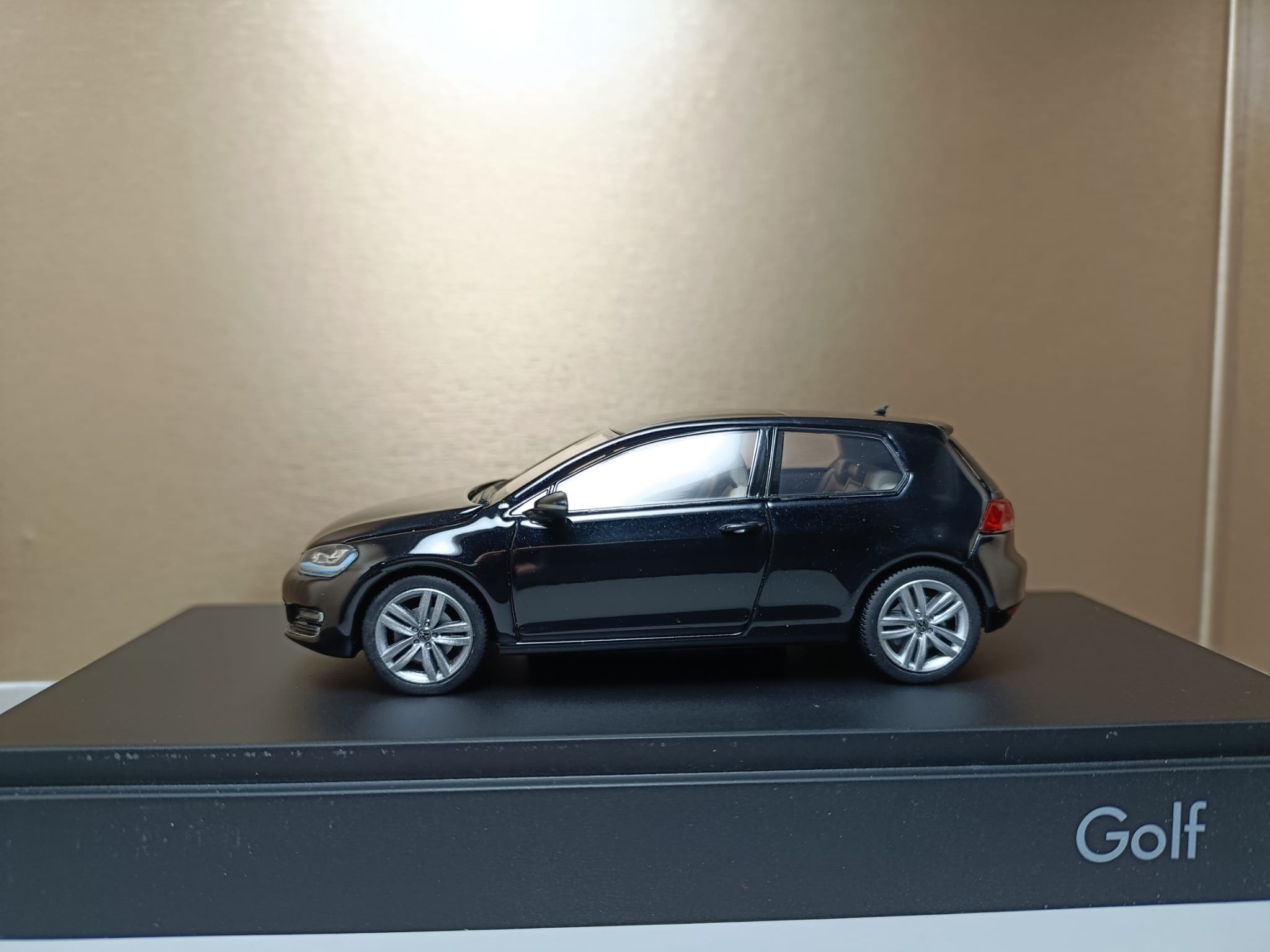 VW Golf 7 (VII) Phantom black 2 usi 2