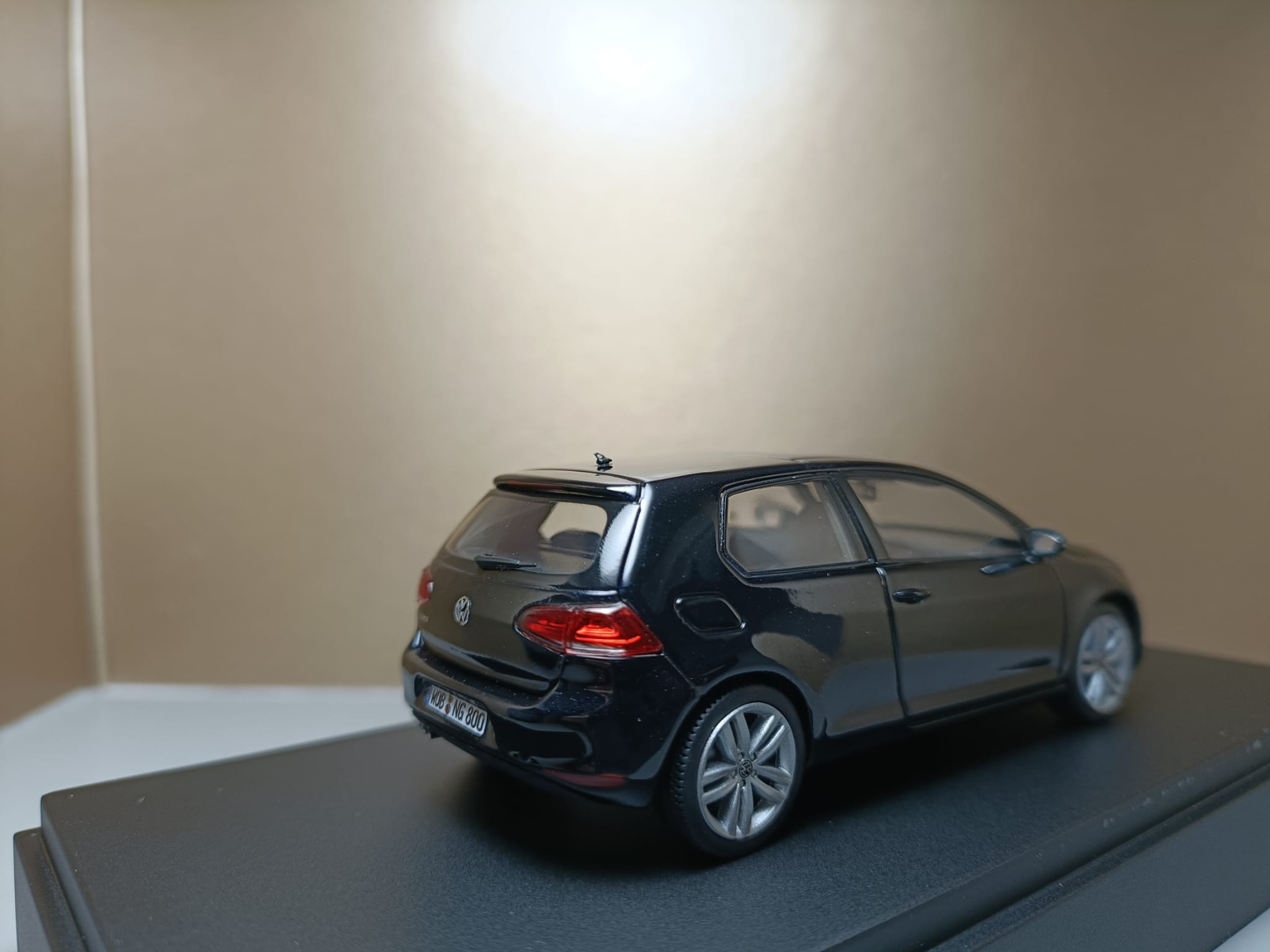 VW Golf 7 (VII) Phantom black 2 usi 3