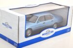 Bmw seria 7 blue