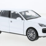 Porsche Cayenne Turbo White scala 1/24