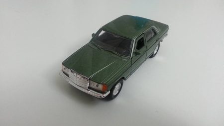 Mercedes Benz E-class (W123) 1980 Green