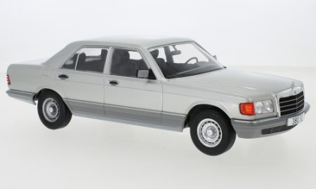 Mercedes S-class (W126) Silver 1979 scala 1/18