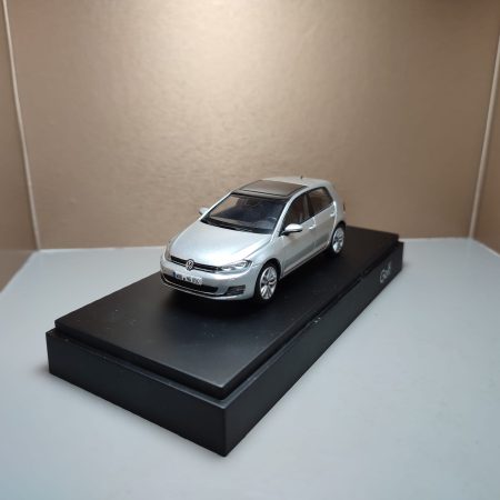 VW Golf 7 (VII) Brilliant Silver 2013