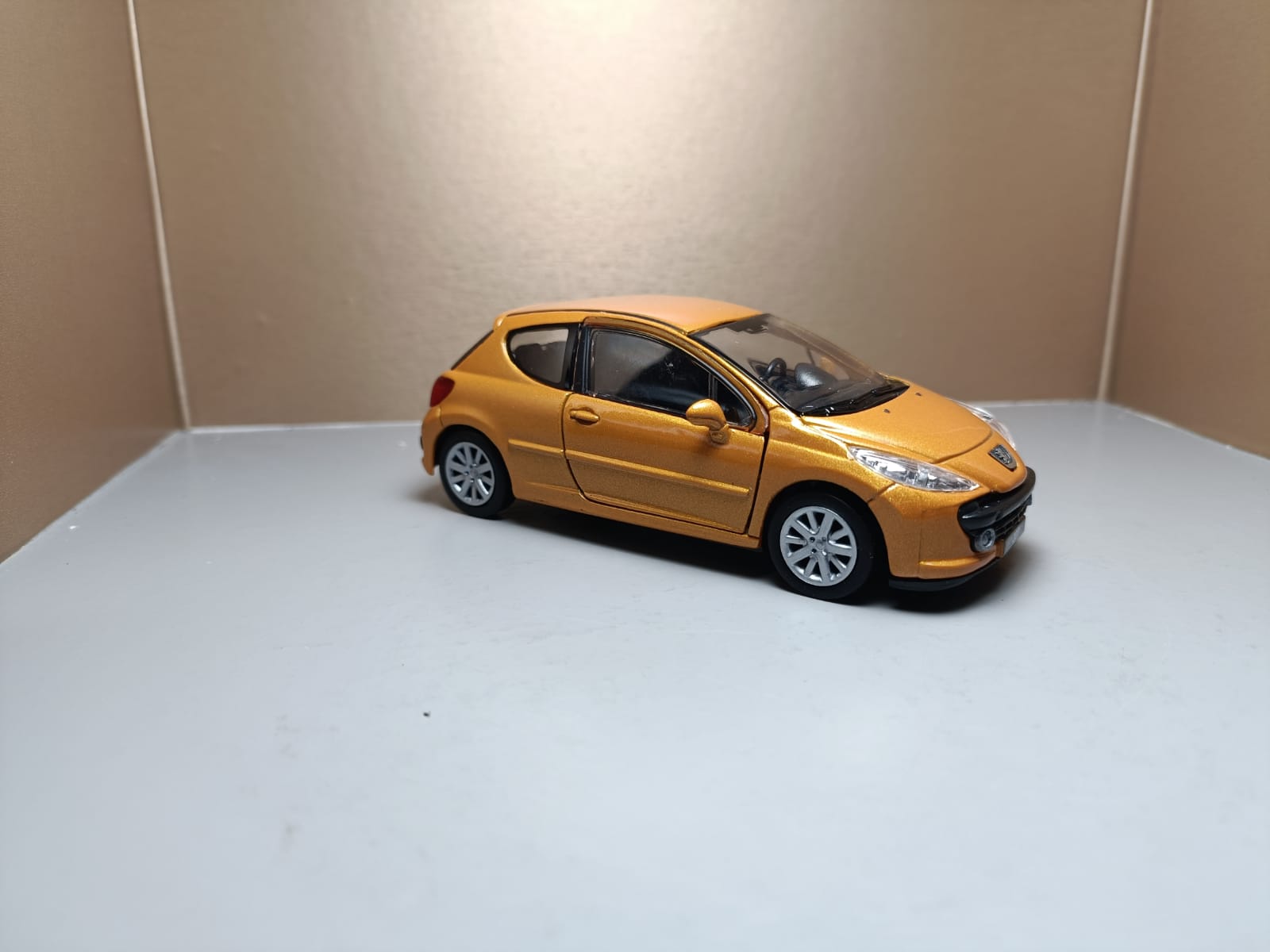 Peugeot 207 Gold.