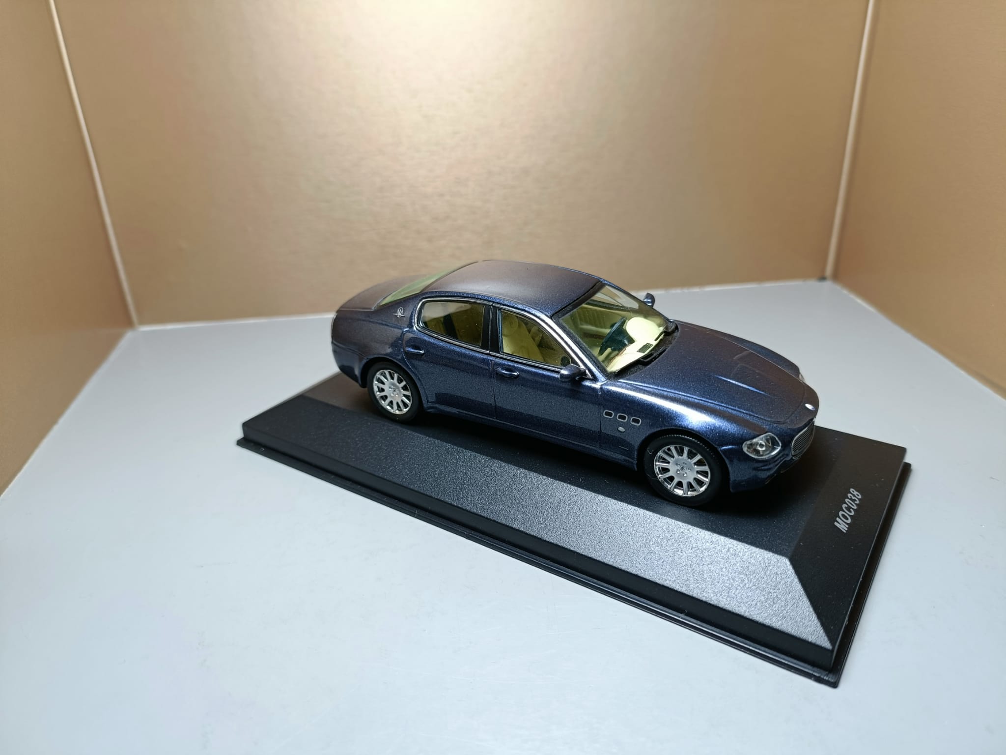 Maserati Quattroporte blue met 2