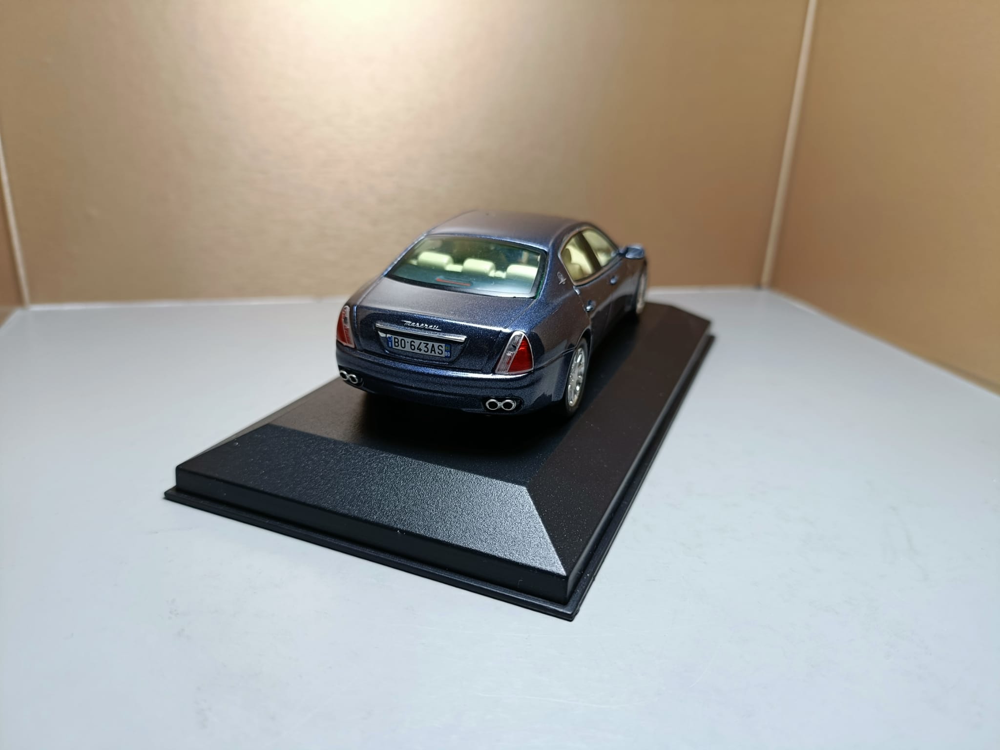 Maserati Quattroporte blue met 3