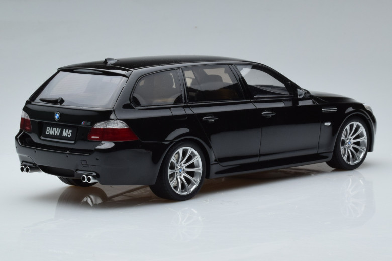 Bmw seria 5 Touring E61 M5 Black.