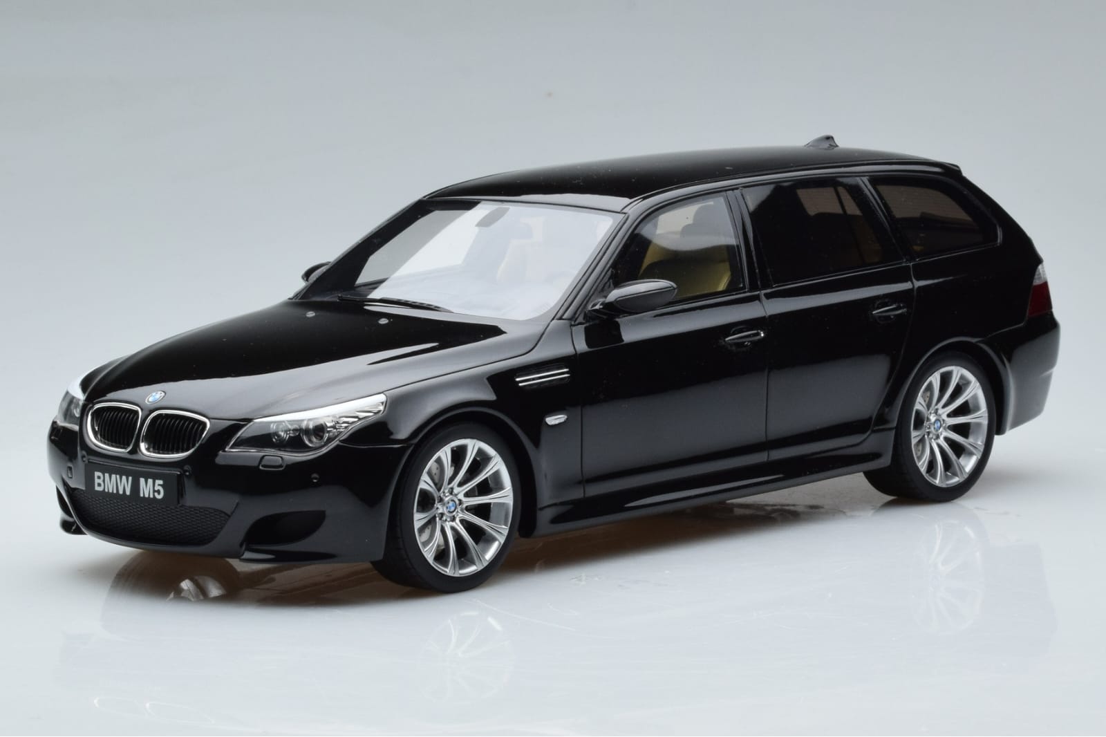 Bmw seria 5 Touring E61 M5 Black