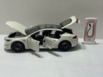 Tesla Model S White.
