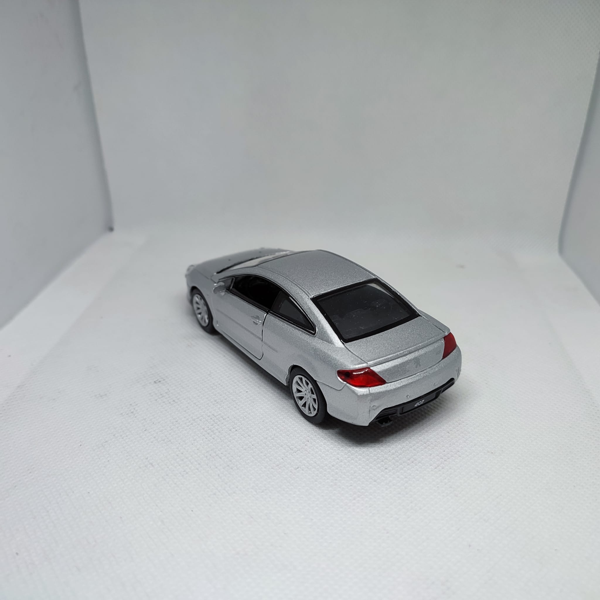 Peugeot 407 Coupe silver 2