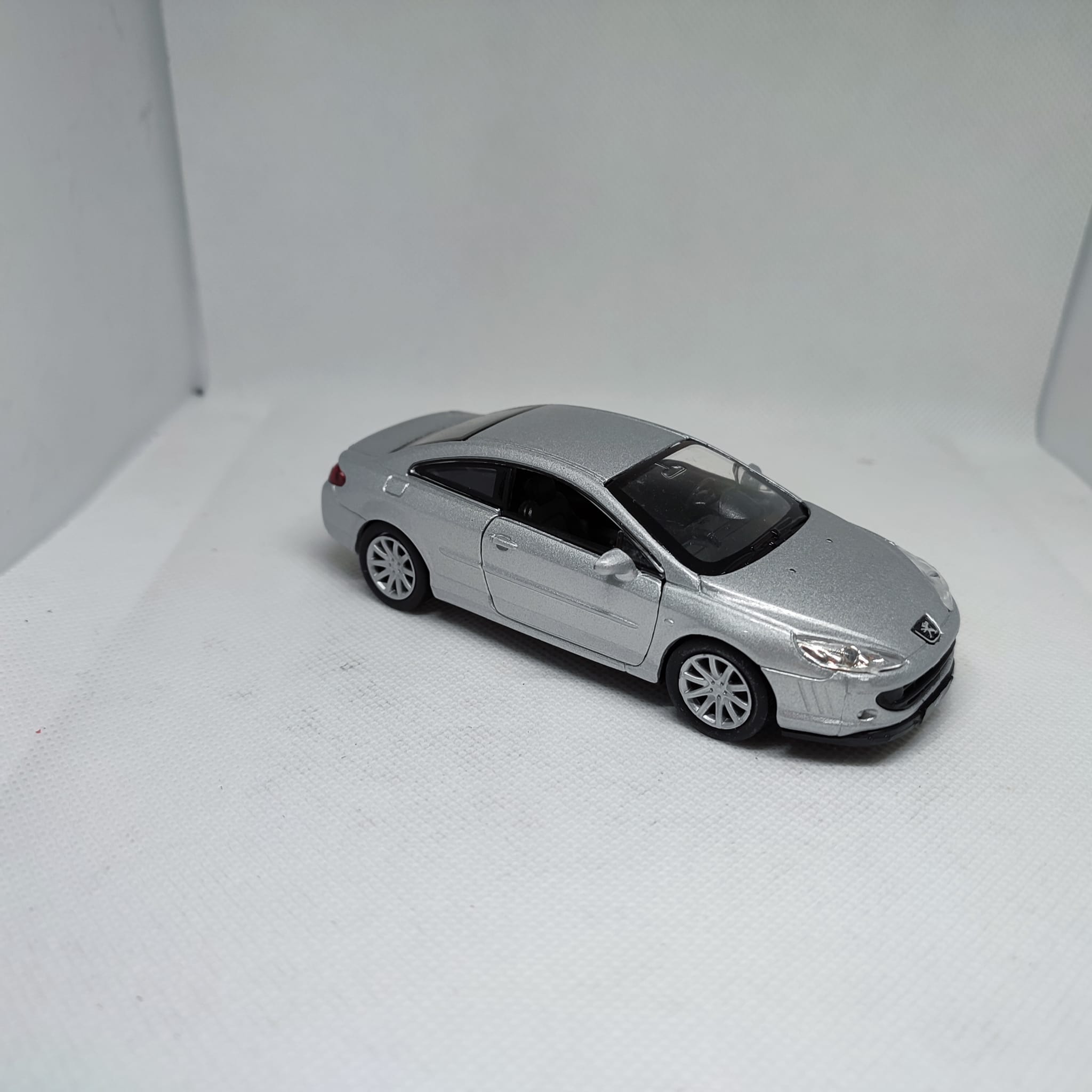 Peugeot 407 Coupe silver 3