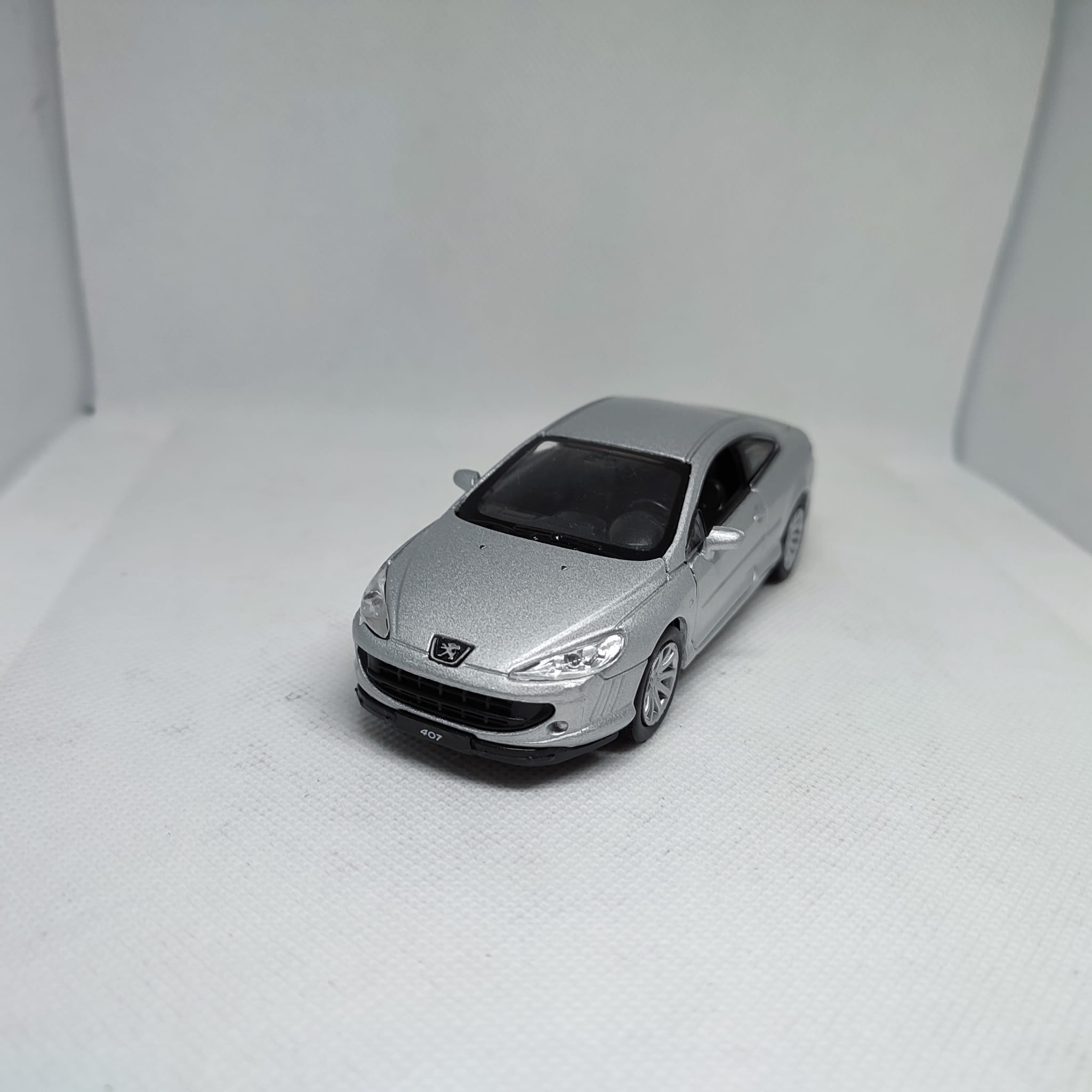 Peugeot 407 Coupe silver 4