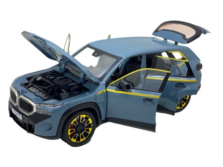 Bmw XM Verde Cape York 2024 cu led-uri, sunete si fum scala 1/24 (replica)