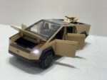 Tesla Cybertruck Crem….