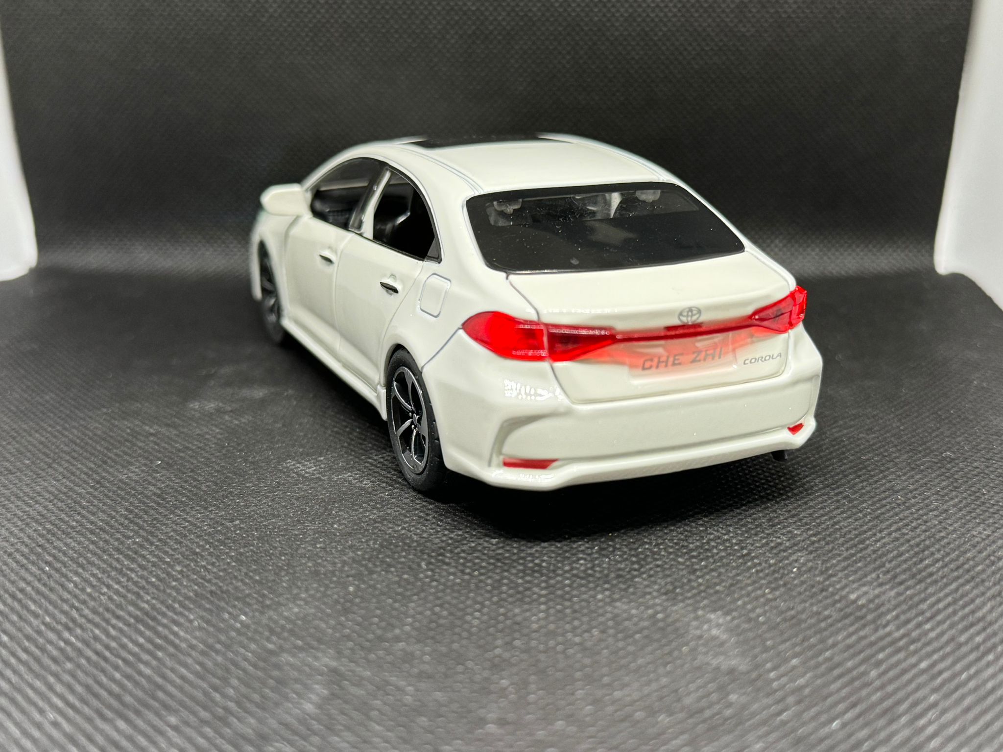 Toyota Corolla white 2019 ..