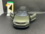 Volvo XC40 green 2018