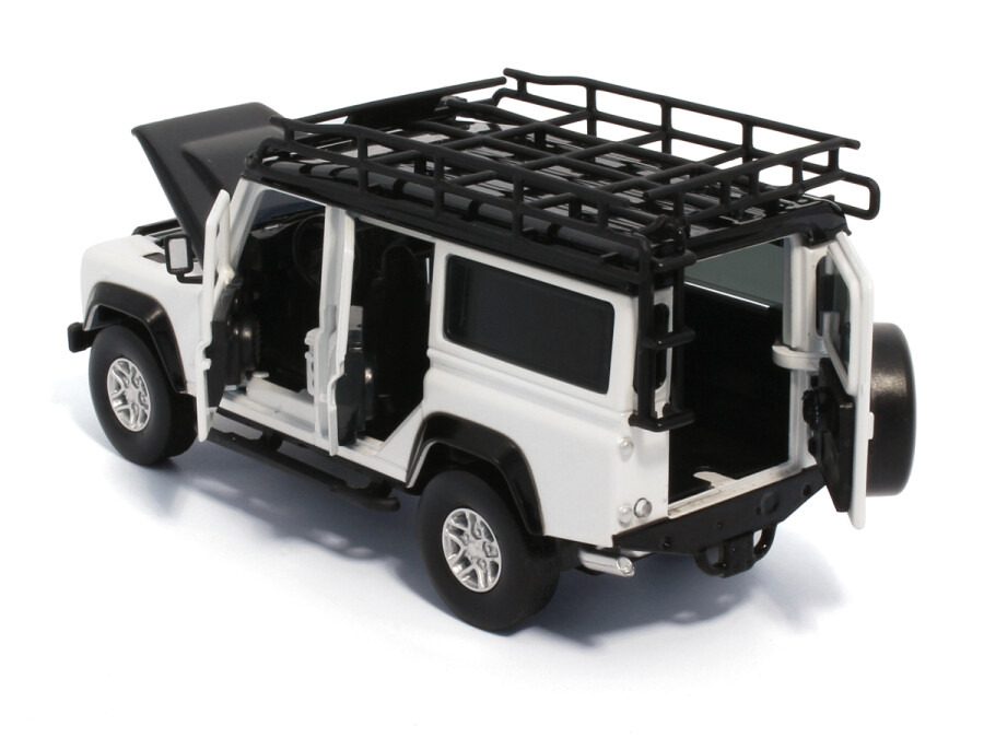 Land Rover Defender 110 white..