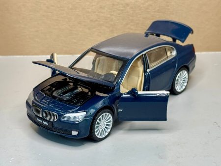 Macheta auto Bmw seria 7 (F01) modelul Long (F02) 2009 bleumarin