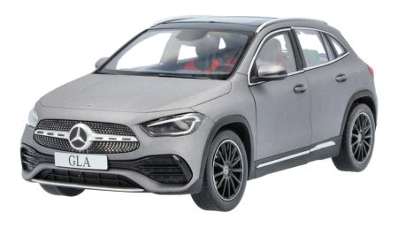 Mercedes-Benz GLA class (H247) Mountain Grey Magno 2020 scala 1/18
