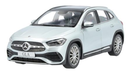 Mercedes-Benz GLA class (H247) Iridium Silver 2020 scala 1/18