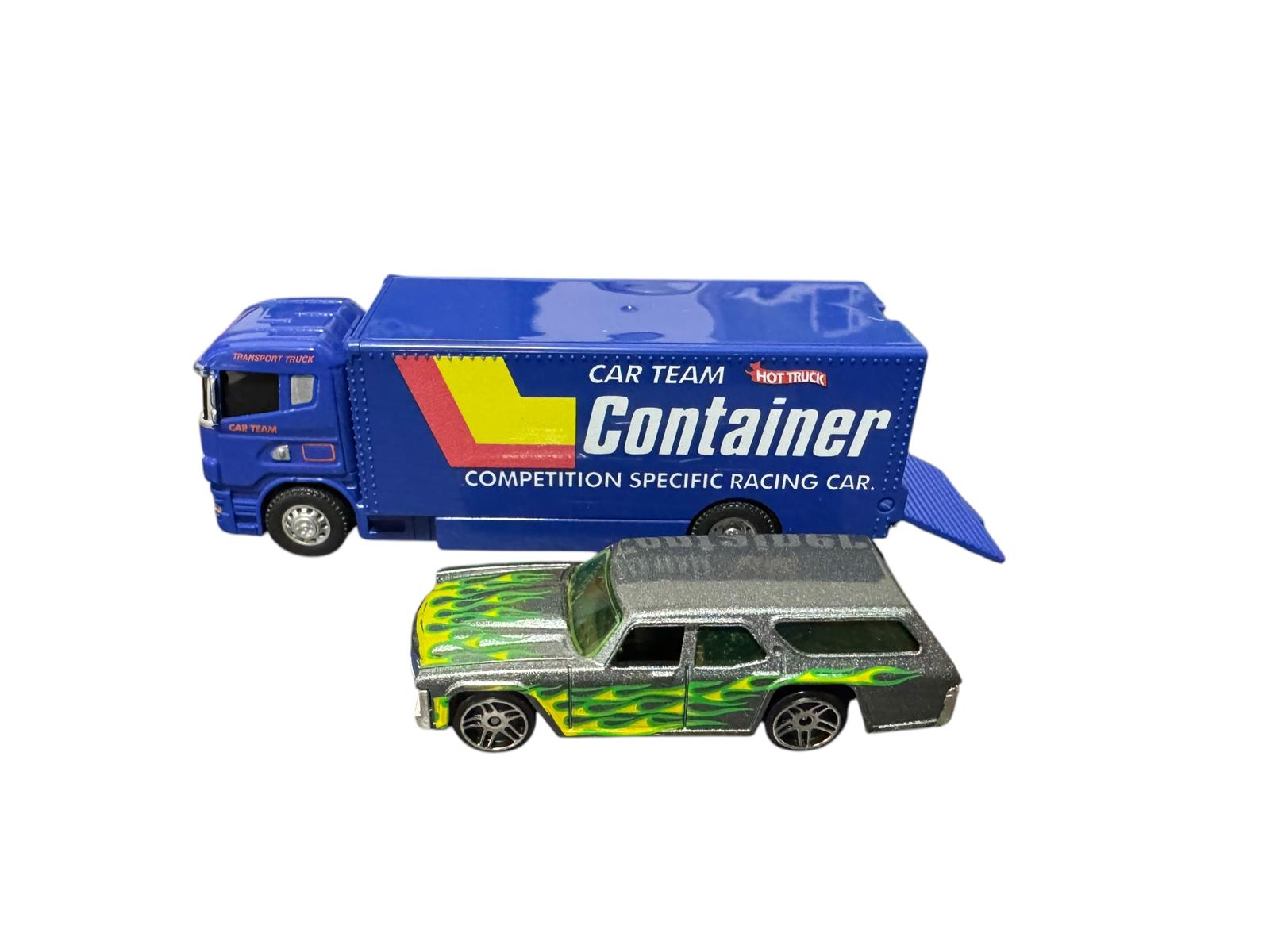 Camion cu lift.