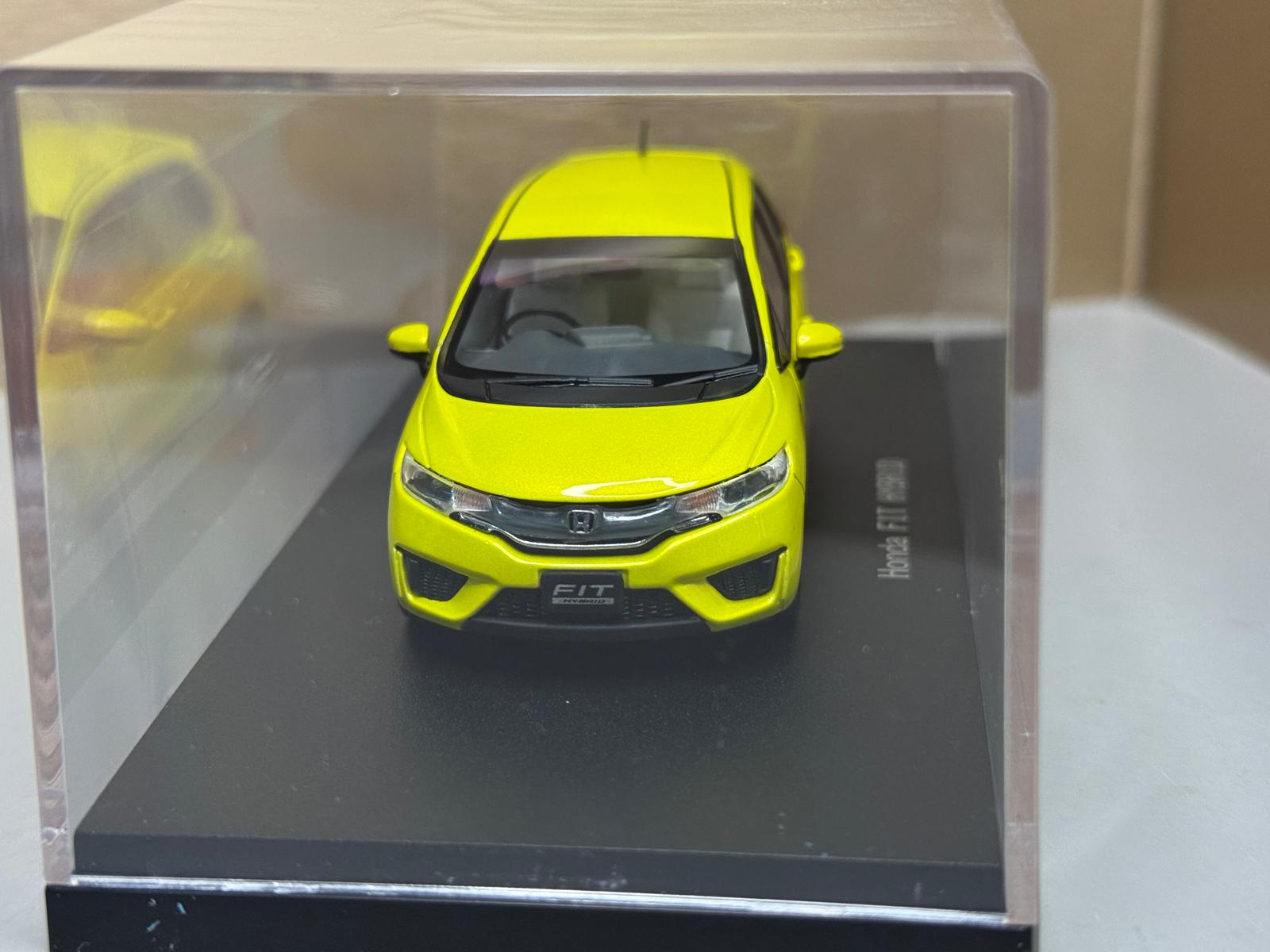 Honda FIT Hybrid 2015 Galben.