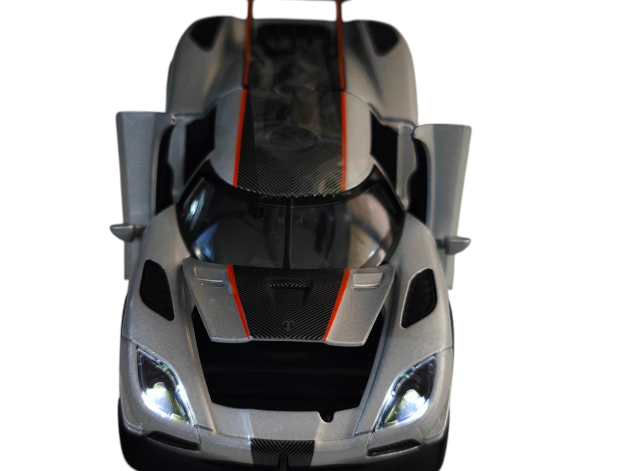 Koenigsegg Agera One of 1 Silver 2016 cu led-uri si sunete scala 1 32....