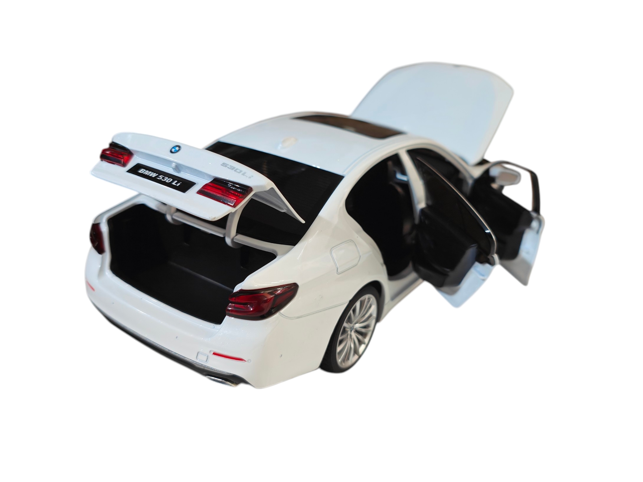 Bmw seria 5 G30 Facelift 2022 White scala 1 18....