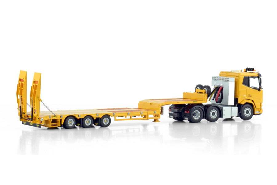 DAF XF SL 6x2 cu două axe directoare, pentru transport agabaritic cu semiremorcă joasă și rampe, Yellow, scala 1 50 WSI Models.