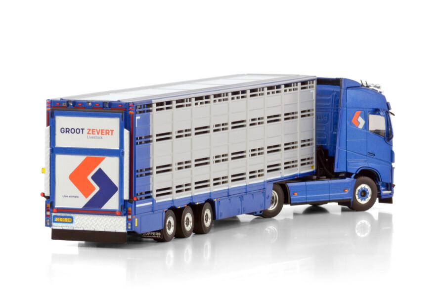 Volvo FH4 Globetrotter 4x2 Groot Zevert cu semiremorcă pentru transport animale, Blue, scala 1 50 WSI Models..
