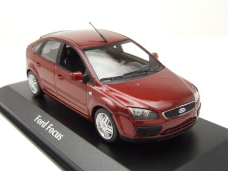 Ford Focus mk2 Dark Red Metallic 2004 Maxichamps scala 1/43